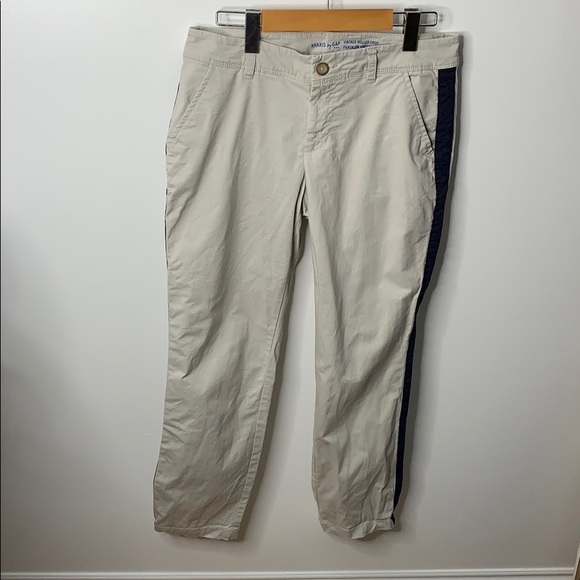 GAP khakis vintage rolled crop pants size two reg - Picture 1 of 8